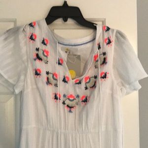 Boden dress embroidered white with pink accent